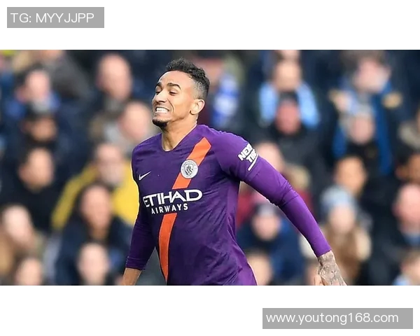 达尼洛：从足球新星到世界舞台的闪耀之星